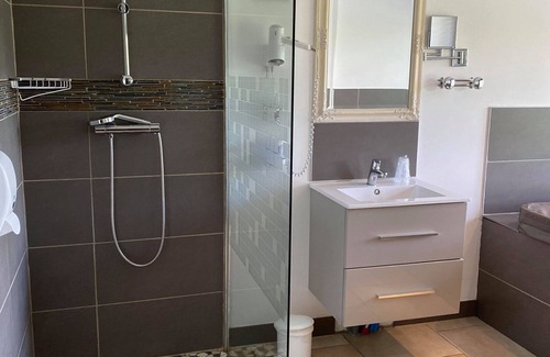 Joinville Hôtel | Chambre Moderne Avec spa Privatif