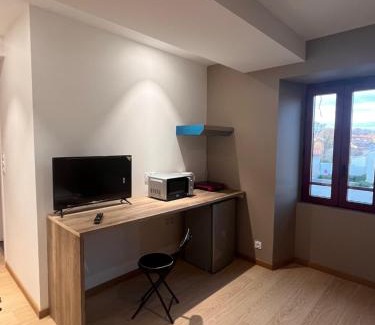 Le Girouard Appartement | Chambre o genereux