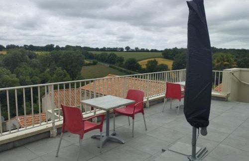 Le Girouard Appartement | Chambre o genereux