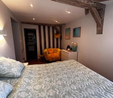 Domagne Maison | Chambre privée avec salle de bain