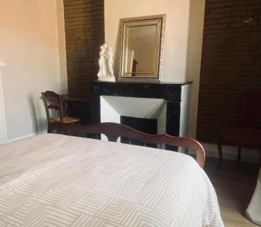 Carbonne Maison | Chambre privée dans maison de ville du XVIIIe siècle
