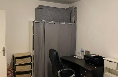 Meaux Maison | Chambre privée spatieuse proche Disneyland