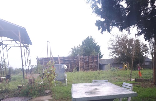 Saint-Lambert-du-Lattay Lit Et Petit-Déjeuner | Chambre Rutabaga, Entrée et Cuisine Privées