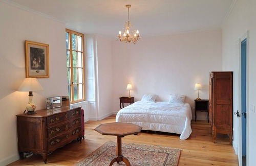 Agy Lit Et Petit-Déjeuner | Chambre Sibylle, château d'Agy