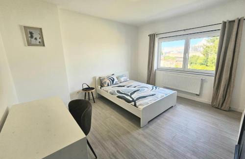 Montignies-sur-Sambre Maison | Chambre spacieuse