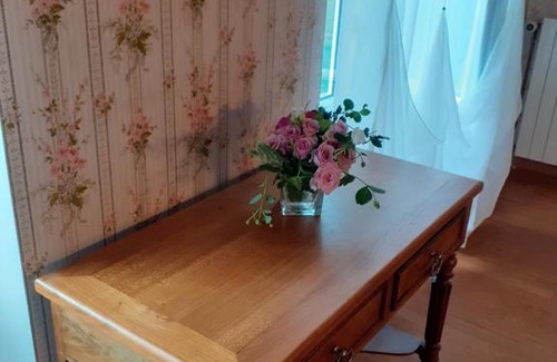 Rouffignac Maison | chambre spacieuse dans maison bourgeoise
