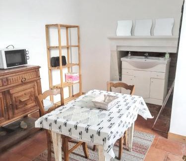 Langon Appartement | Chambre-studio avec coin repas - 45m2