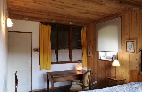 Saint-Julien-la-Vetre Lit Et Petit-Déjeuner | Chambre tranquille avec salle de bain privative