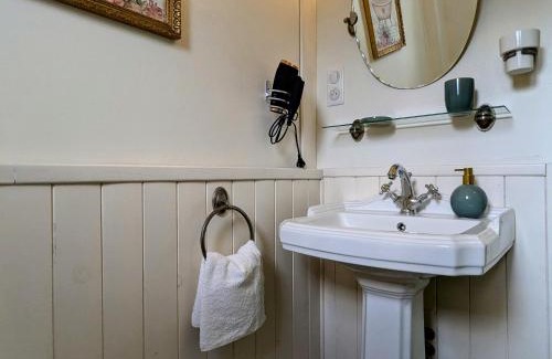 Rosieres Lit Et Petit-Déjeuner | Chambre Verte avec Jardin partagé près du Puy-en-Velay - FR-1-582-498