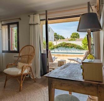 Chateauneuf-de-Gadagne Lit Et Petit-Déjeuner | CHAMBRES D'HÔTES L'Oréliane en Provence Adults Only