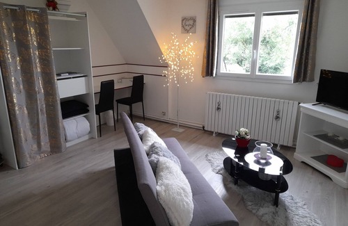 Bazouges-la-Perouse Maison | Chambres d'Hôtes DM