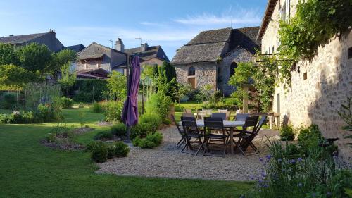 La Bastide-l'Eveque Maison | Chambres d’hôtes du Presbytère