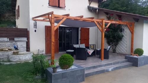 Marcilloles Maison | Chambres d'hôte en pleine campagne, accès piscine
