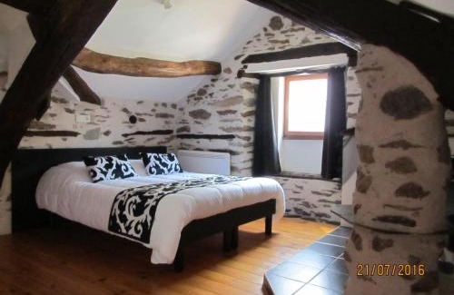 Ambialet Lit Et Petit-Déjeuner | Chambres d'Hôtes Auberg'inn
