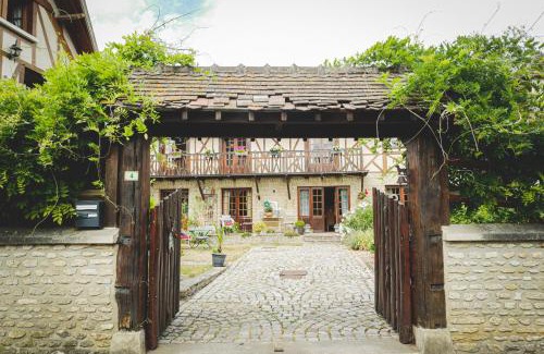 Lavacourt Lit Et Petit-Déjeuner | Chambres d'hôtes du Moulin de Fourges