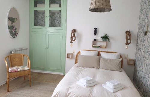Tautavel Lit Et Petit-Déjeuner | Chambres d'Hôtes et Gîtes- L'Abri sous Roche