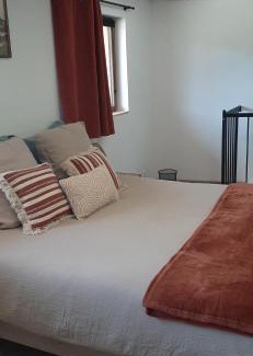 Deneze-sous-Doue Lit Et Petit-Déjeuner | Chambres d'hôtes chez Mylène et Guillaume