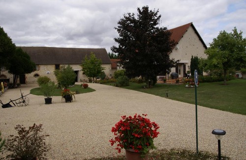 Farges-en-Septaine Lit Et Petit-Déjeuner | Chambres d'Hôtes Domaine d'Augy