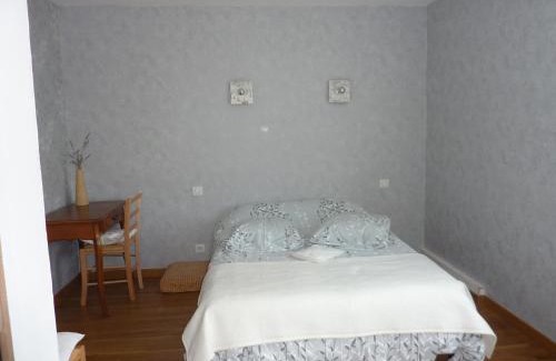 L'Ile-Bouchard Lit Et Petit-Déjeuner | Chambres d'hôtes : La Isla Bonita