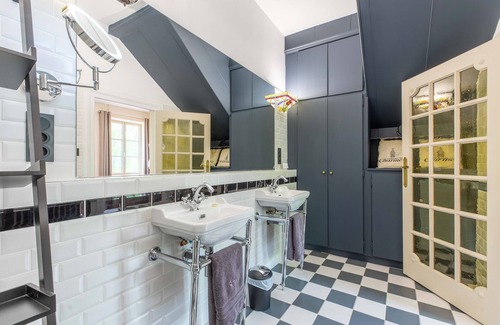 Charmeil Lit Et Petit-Déjeuner | Chambres D'hôtes Vichy : Château de Charmeil