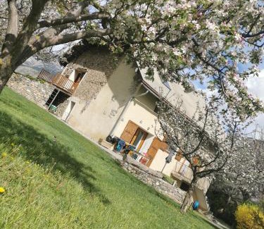 Chateauroux-les-Alpes Lit Et Petit-Déjeuner | Chambres d'hôtes Les Peschiers