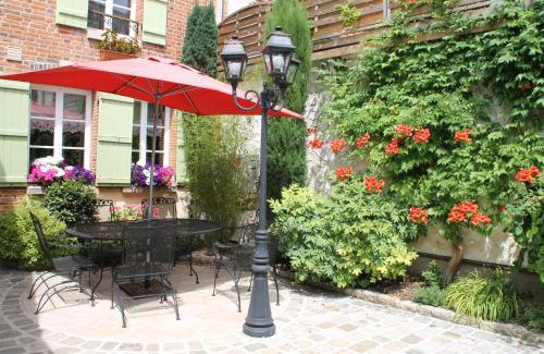 Le Mesnil-sur-Oger Maison | chambres d'hotes : La cour d'Etrepy
