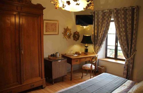 Le Mesnil-sur-Oger Maison | chambres d'hotes : La cour d'Etrepy