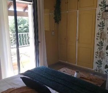 Eyguieres Maison | chambres dans les Alpilles les jardins de meyrol