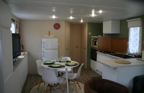 Thaims Maison | chambres de retour aux sources connectees 1 et 2