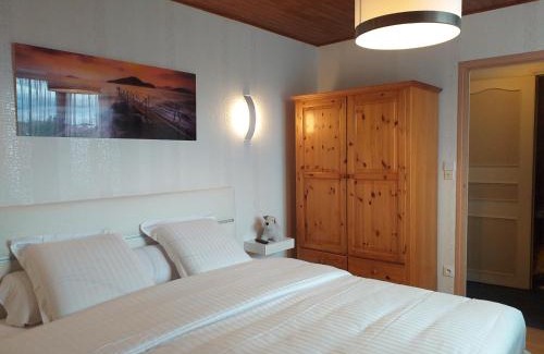 Saint-Aubin-Les-Elbeuf Lit Et Petit-Déjeuner | Chambres du Jardin Fleuri