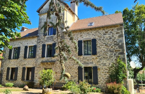 Sainte-Croix Maison | Chambres et table d'hôtes Le cèdre Aveyron