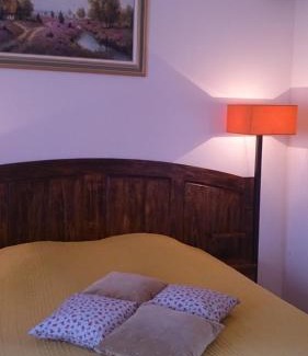 Senouillac Lit Et Petit-Déjeuner | Chambres et Tables d'Hotes "Au pres de ma Blonde"