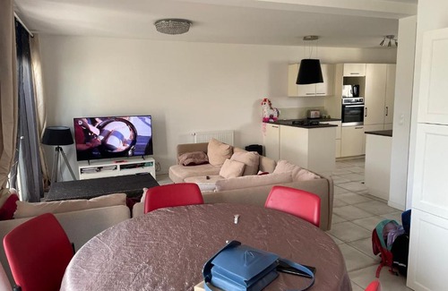 Orgeres Maison | Chambres privées dans maison familiale et moderne
