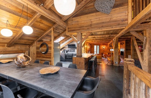 Abondance Chalet De Ski | Ferme Champ'Alp , 32 personnes. Chalet Haut de Gamme Sauna et Bains nordiques.