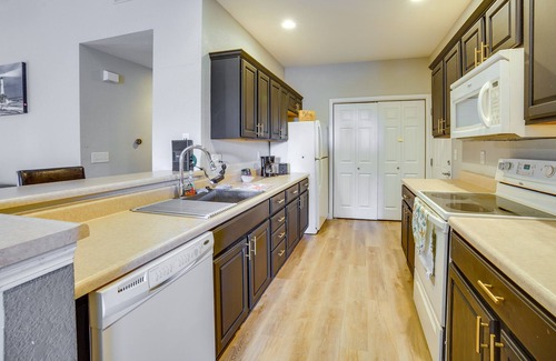 Champaign Copropriété | Champaign Condo w/ Amenity Access Near University!