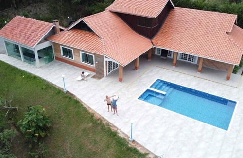 Mairinque Maison | Chancara avec une vue magnifique, dans une communauté fermée, à proximité. faire du shopping Catarina.