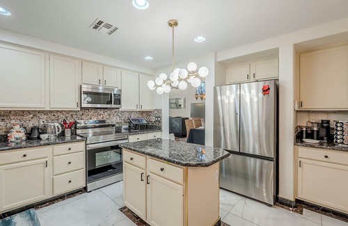 Carino Estates Maison | Chandler House Free Heated Pool/Spa/Game Room/Golf