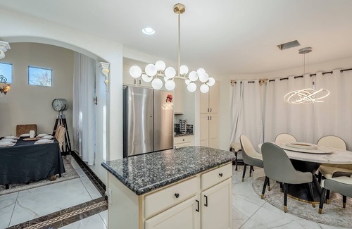 Carino Estates Maison | Chandler House Free Heated Pool/Spa/Game Room/Golf