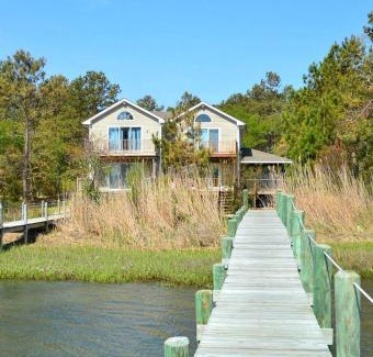 Piney Island Maison | Channel Watch - Waterfront home with private Pier!