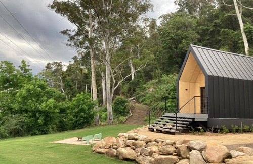 Sackville North Autre | Chapel Cove Retreat, private Tiny House with boat ramp