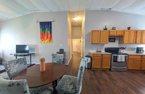 Ingleside Appartement | Chapel Summary: 🏡 Wel