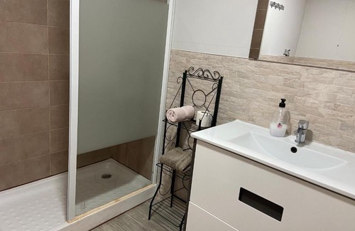 Elda Appartement | Chapi, 41 avenue APTO Fully EQUIPPED 2 ROOMS CITY CENTER