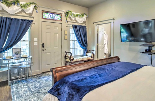 Chappell Hill Cottage | NEW! Chappell Hill Casita w/ Great Outdoor Space!