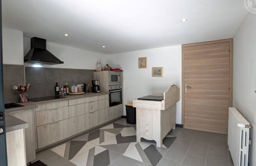 Saint-Julien-Molin-Molette Cottage | Gîte de charme pour 13 pers. avec spa et WiFi