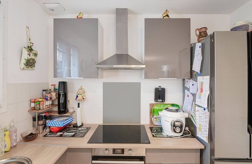 Saint-Medard-de-Guizieres Cottage | Chambre privée dans une maison d'hôtes