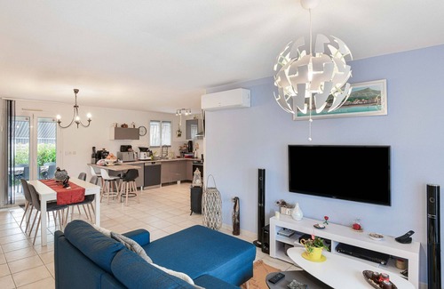 Saint-Medard-de-Guizieres Cottage | Chambre privée dans une maison d'hôtes