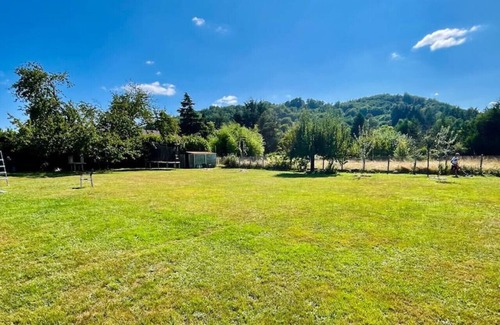 Saint-Simeon-de-Bressieux Maison | Charm and comfort in Isère