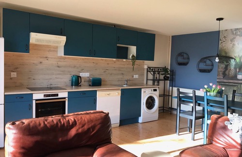 Saint-Simon-de-Pellouaille Maison | Charentaise avec piscine à 25 minutes des plages