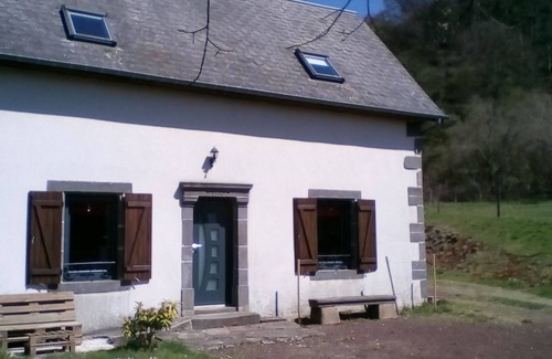 Saint-Sauves-d'Auvergne Maison | Maison de caractère dans le Massif du Sancy