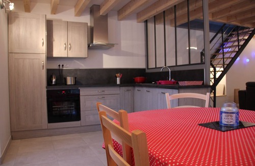 Le Vanneau-Irleau Cottage | Gite de caractère pour 6 personnes au bord de l'eau dans le Marais Poitevin